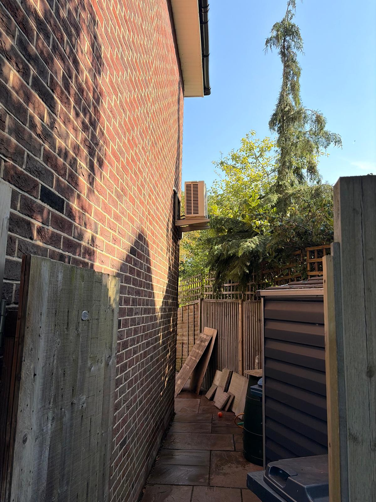 Side-return condenser, Hemel Hempstead
